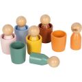 small foot Montessori třídící kalíšky s figurkami